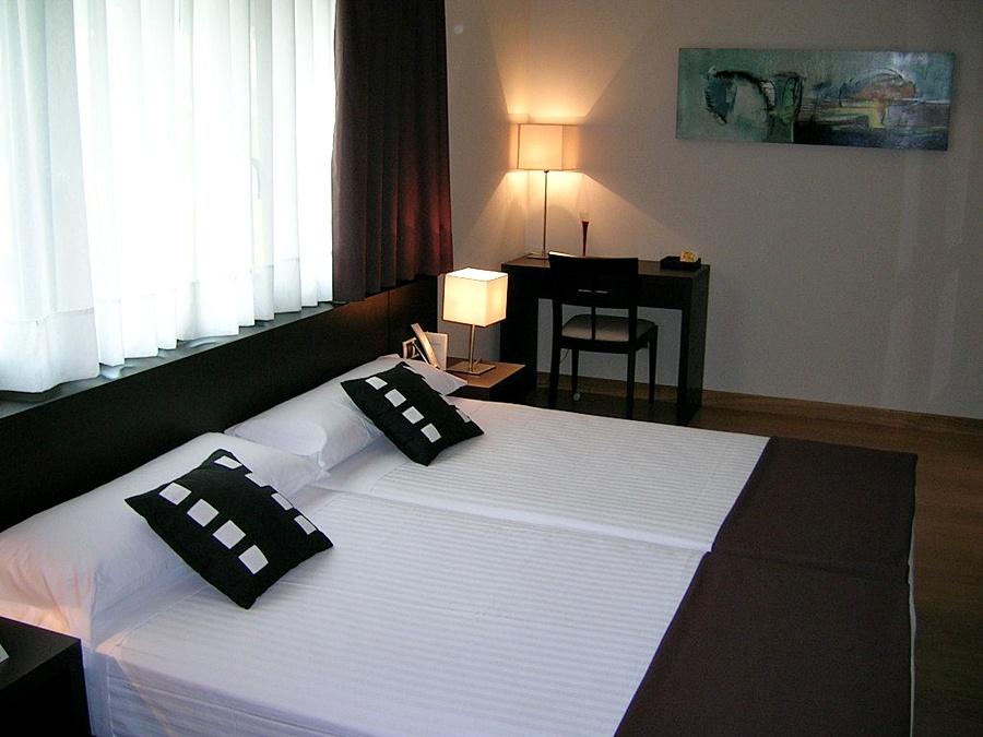 אירורצון Hotel Plazaola מראה חיצוני תמונה